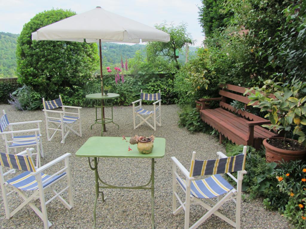 Castello Di Strambinello Bed & Breakfast Exterior foto