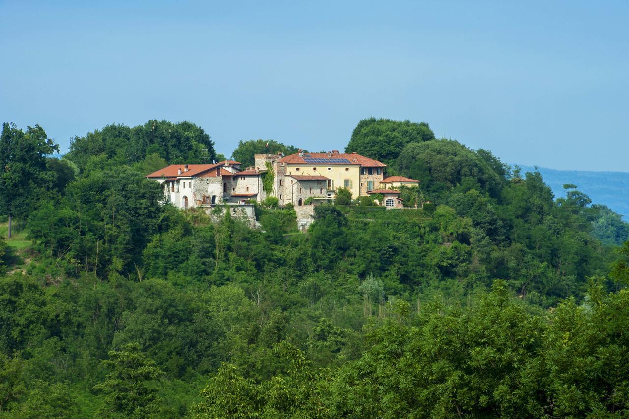 Castello Di Strambinello Bed & Breakfast Exterior foto